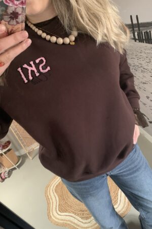 Sweater 'Ski Club' - Bruin