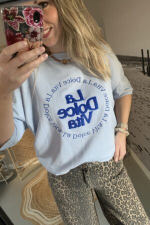 T-shirt/Sweater 'La Dolce Vita' - Blauw