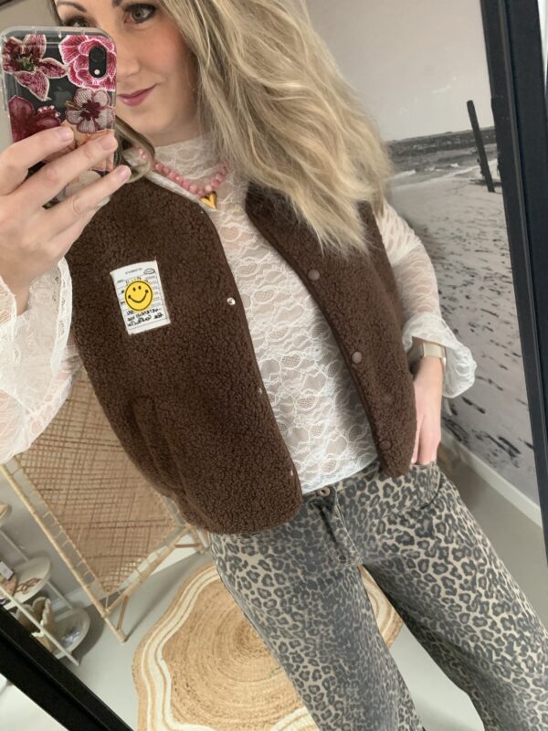 Teddy Gilet 'Smiley' - Bruin