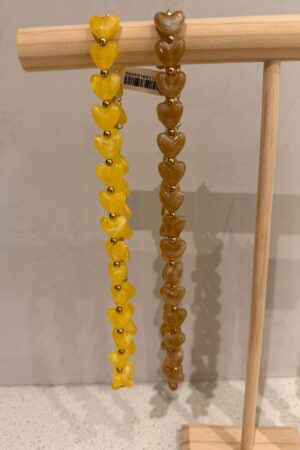 Hartjes ketting met gouden accenten - Geel en Taupe