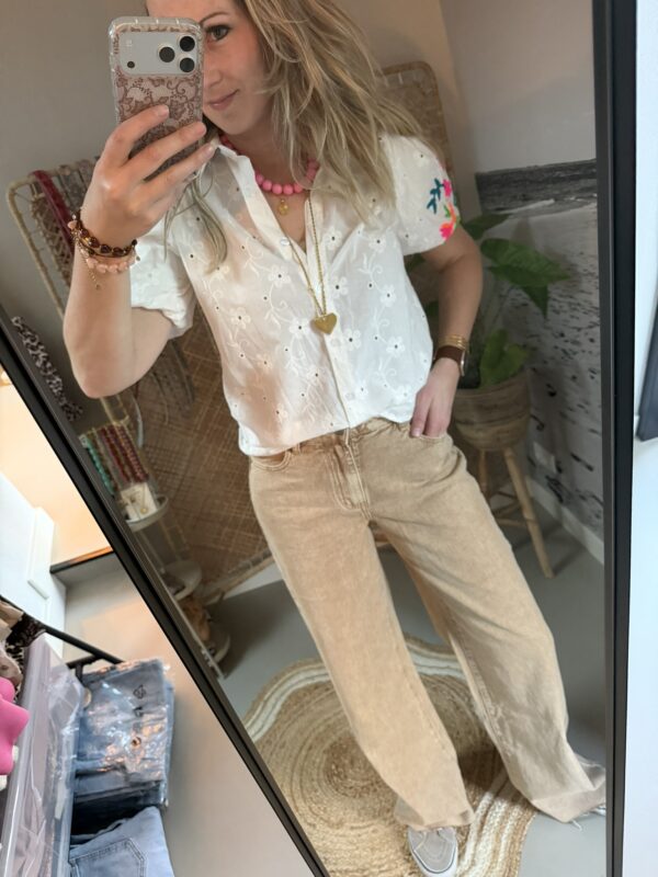 Blouse wit - Broderie mouwtje - Wit