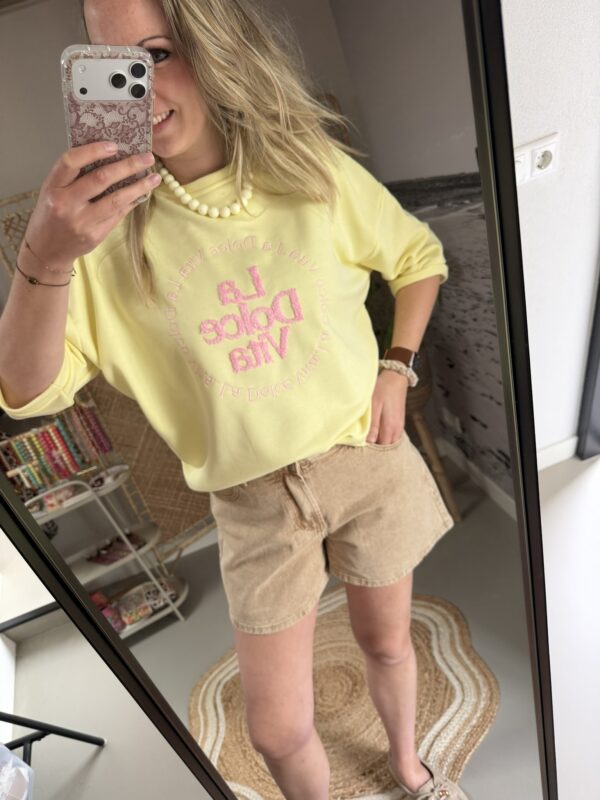 T-shirt/Sweater 'La Dolce Vita' - Roze/Geel