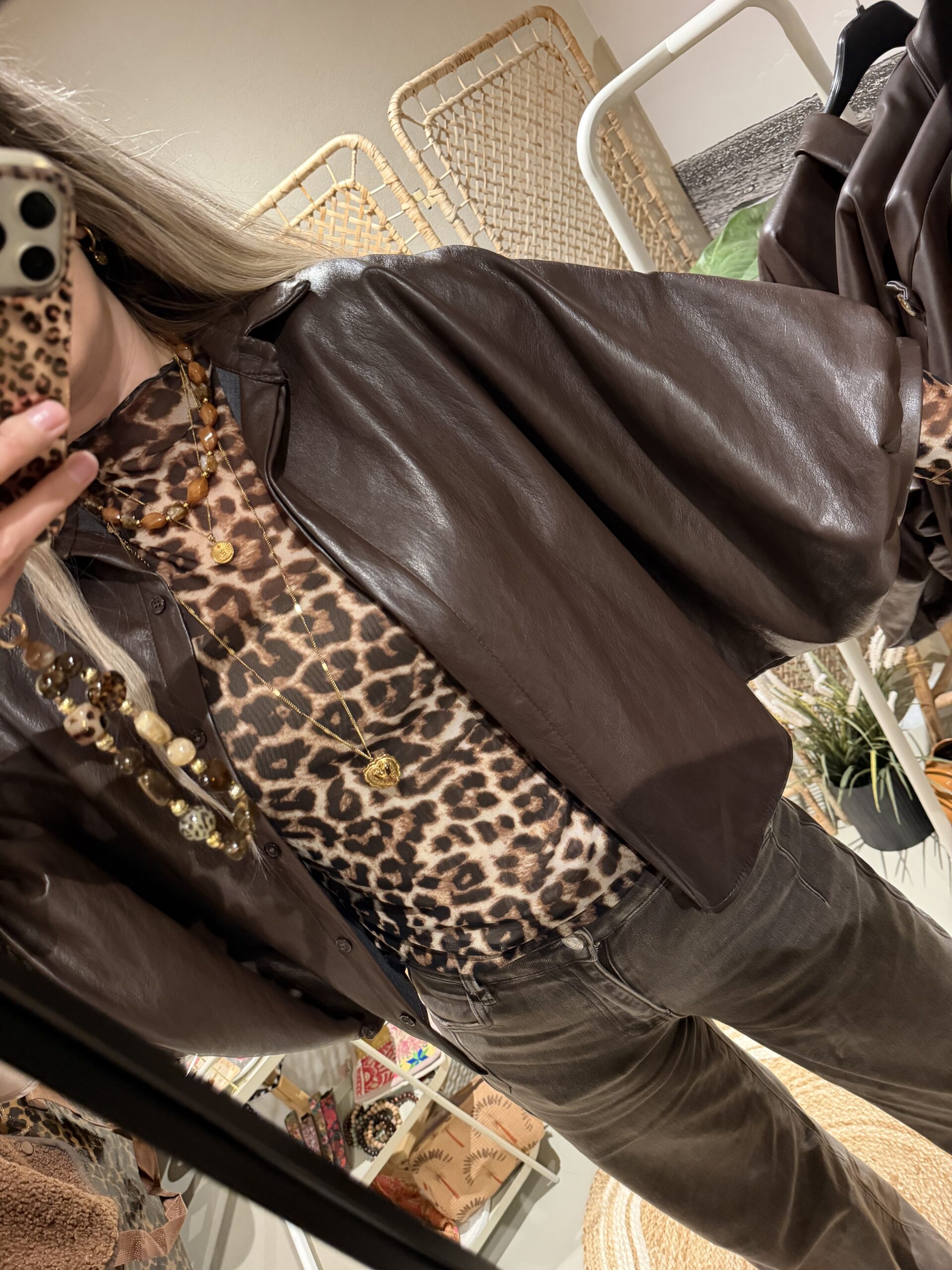 PU leer blouse met ballon mouw - Bruin - Afbeelding 4