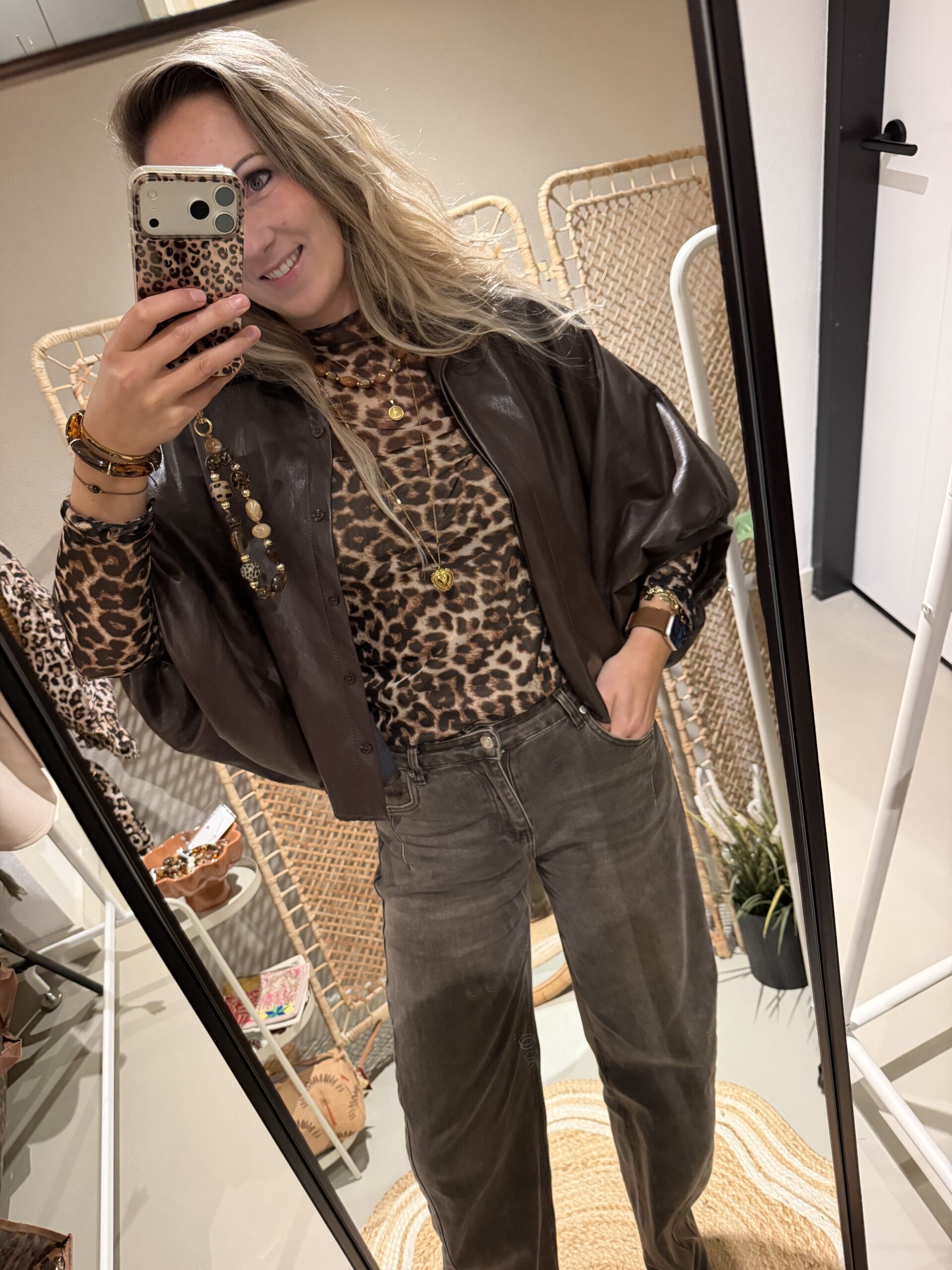 PU leer blouse met ballon mouw - Bruin